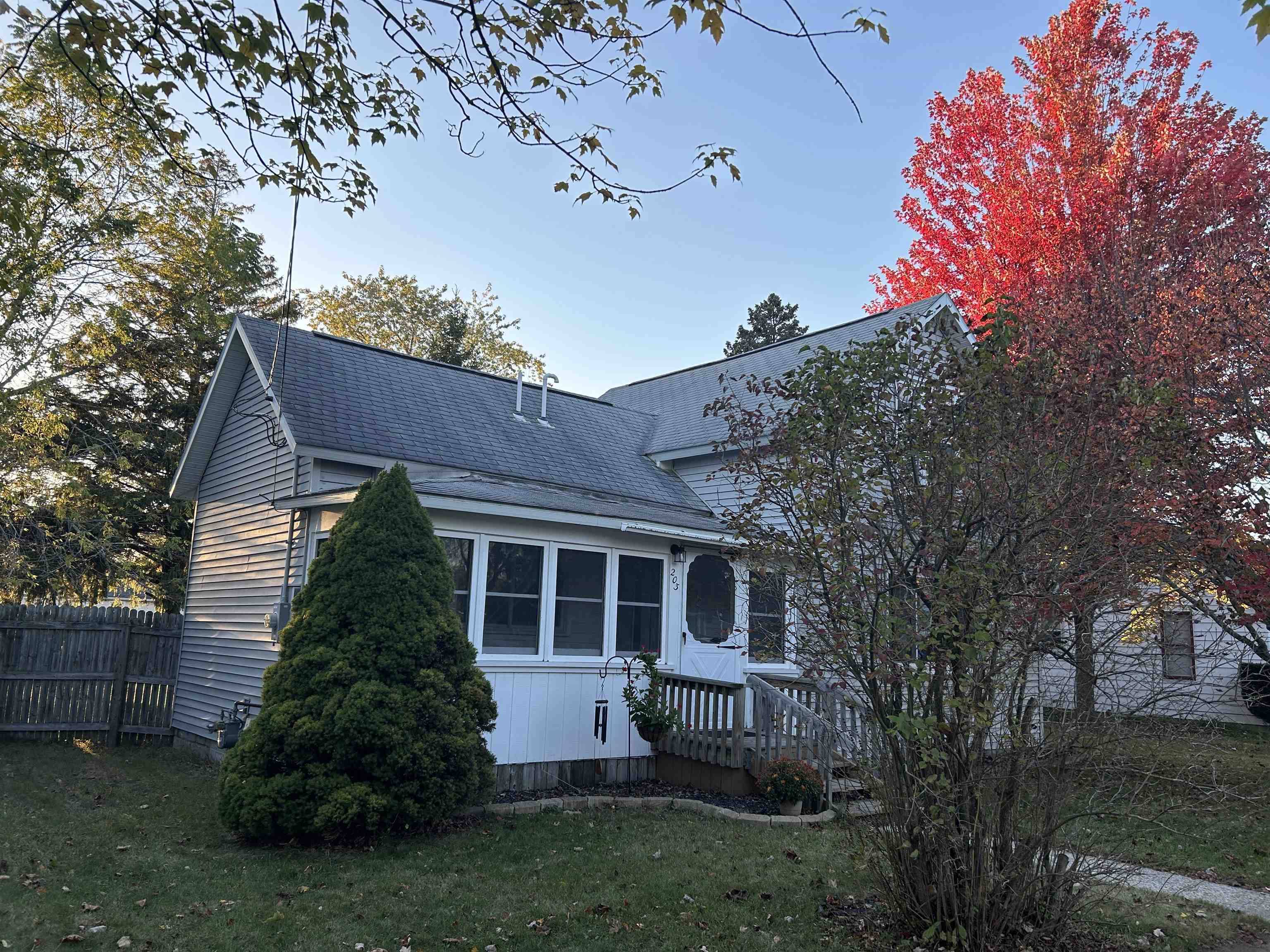 East Tawas, MI 48730,203 Adams