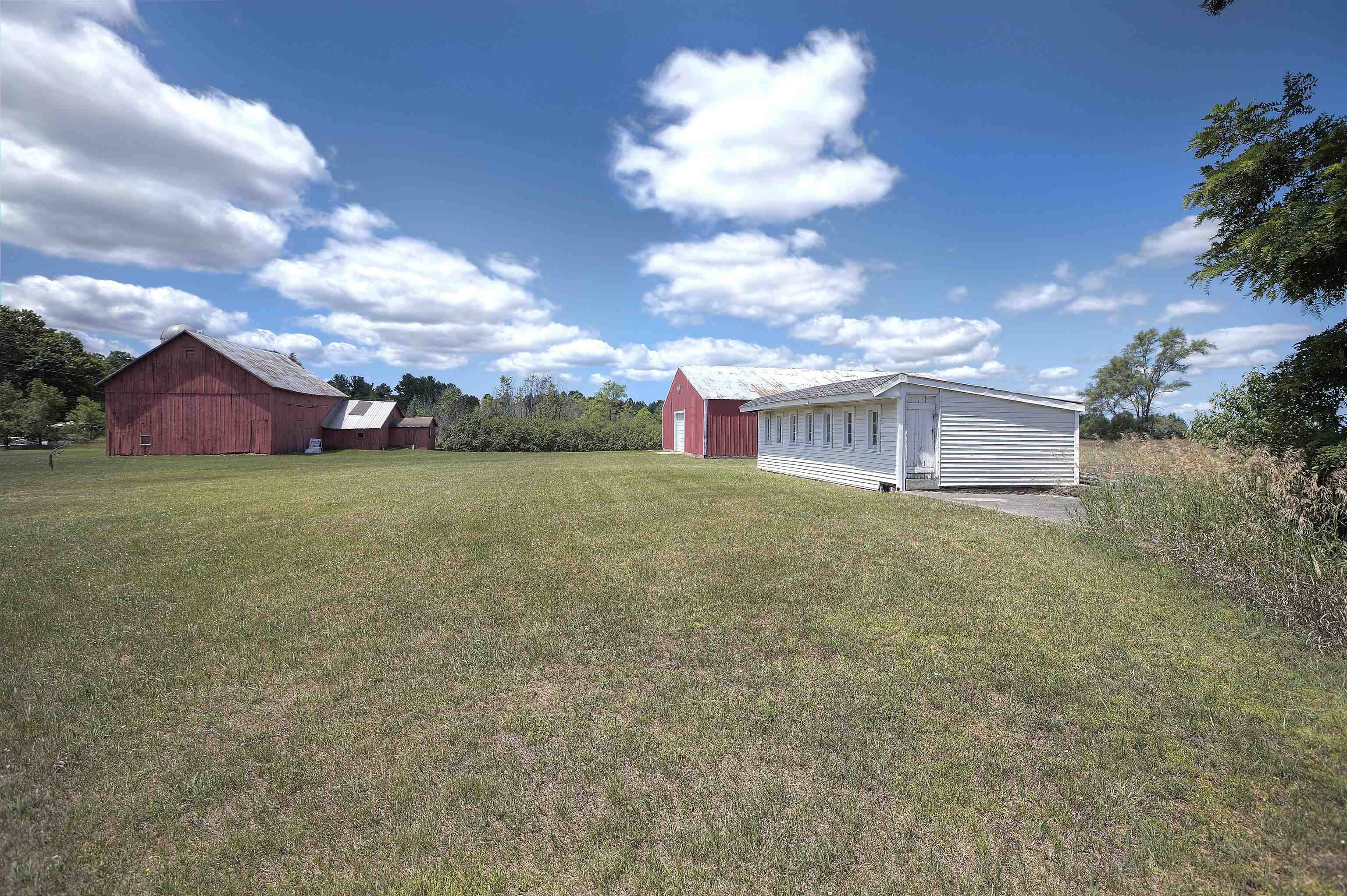 Interlochen, MI 49643,20682 Honor HWY