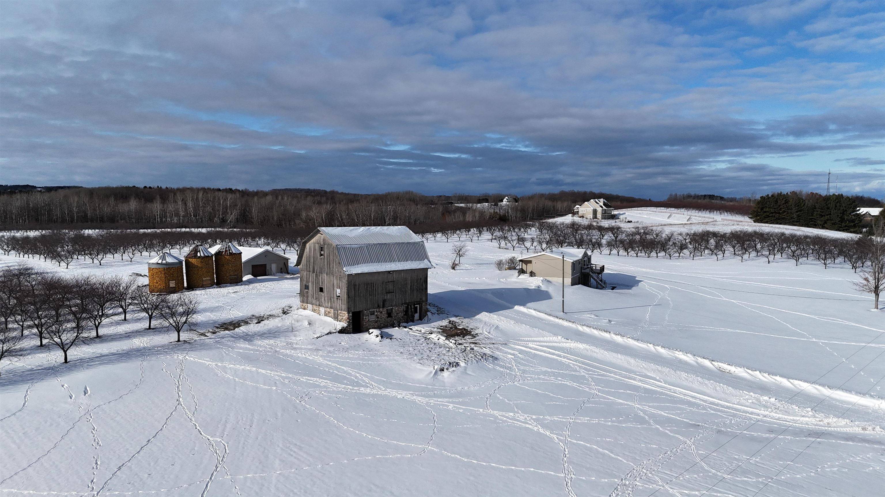 Northport, MI 49670,5221 N Overlook RD