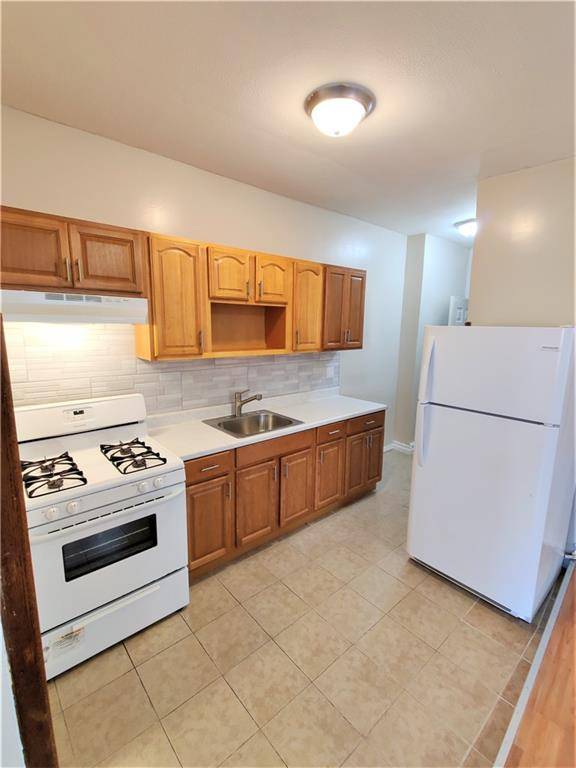 Brooklyn, NY 11212,345 Legion ST