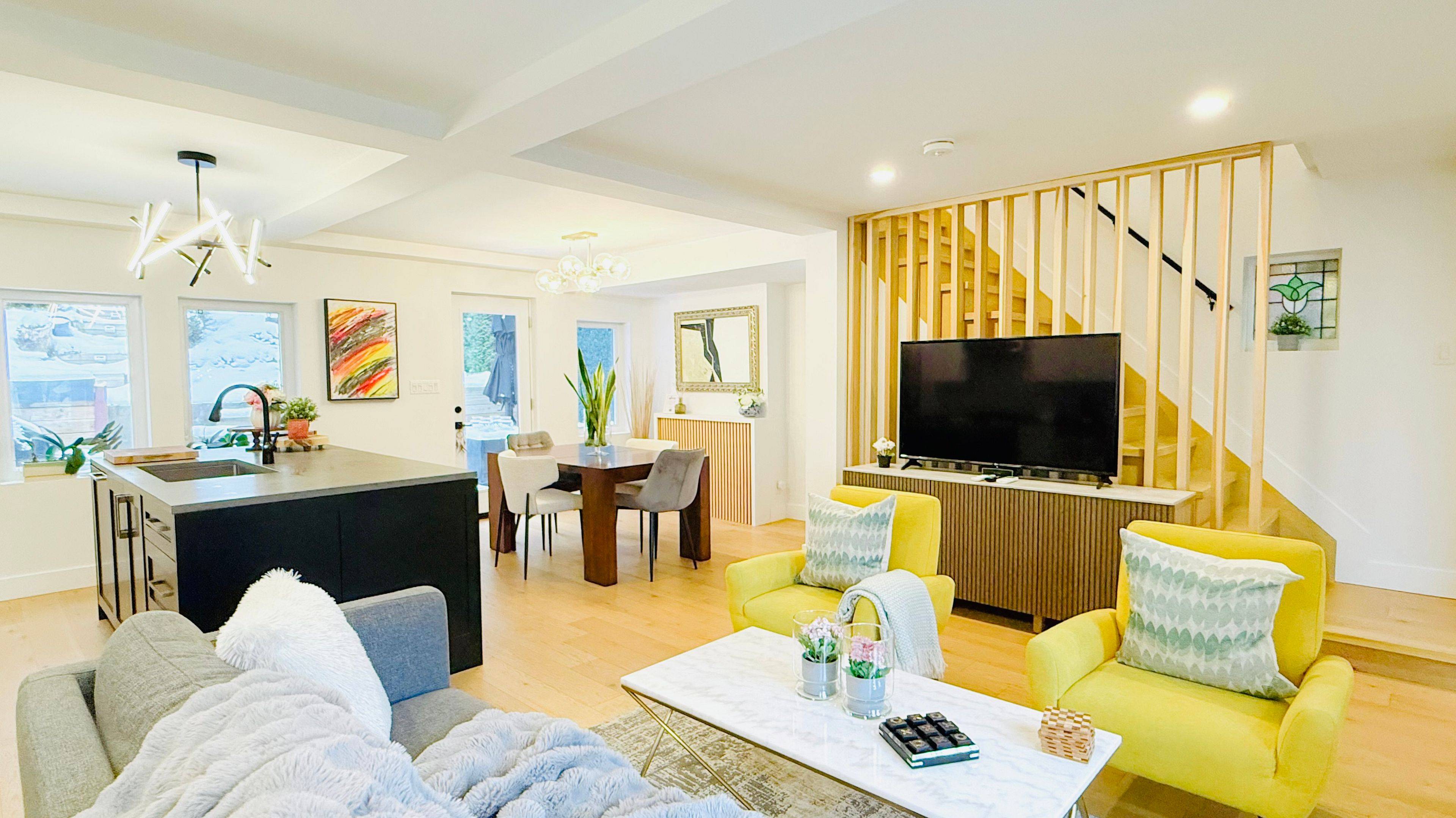 Toronto C02, ON M5R 1K9,646 Davenport RD