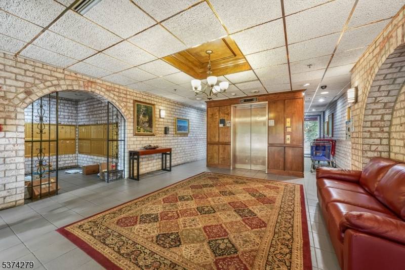 Hackensack City, NJ 07601,55 Clinton Pl #609