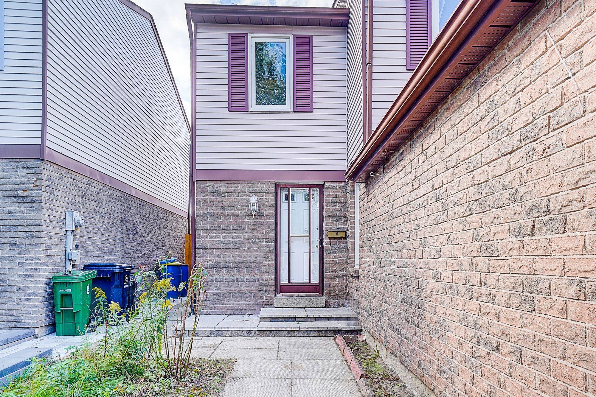 Toronto E07, ON M1V 2B1,48 Green Spring DR