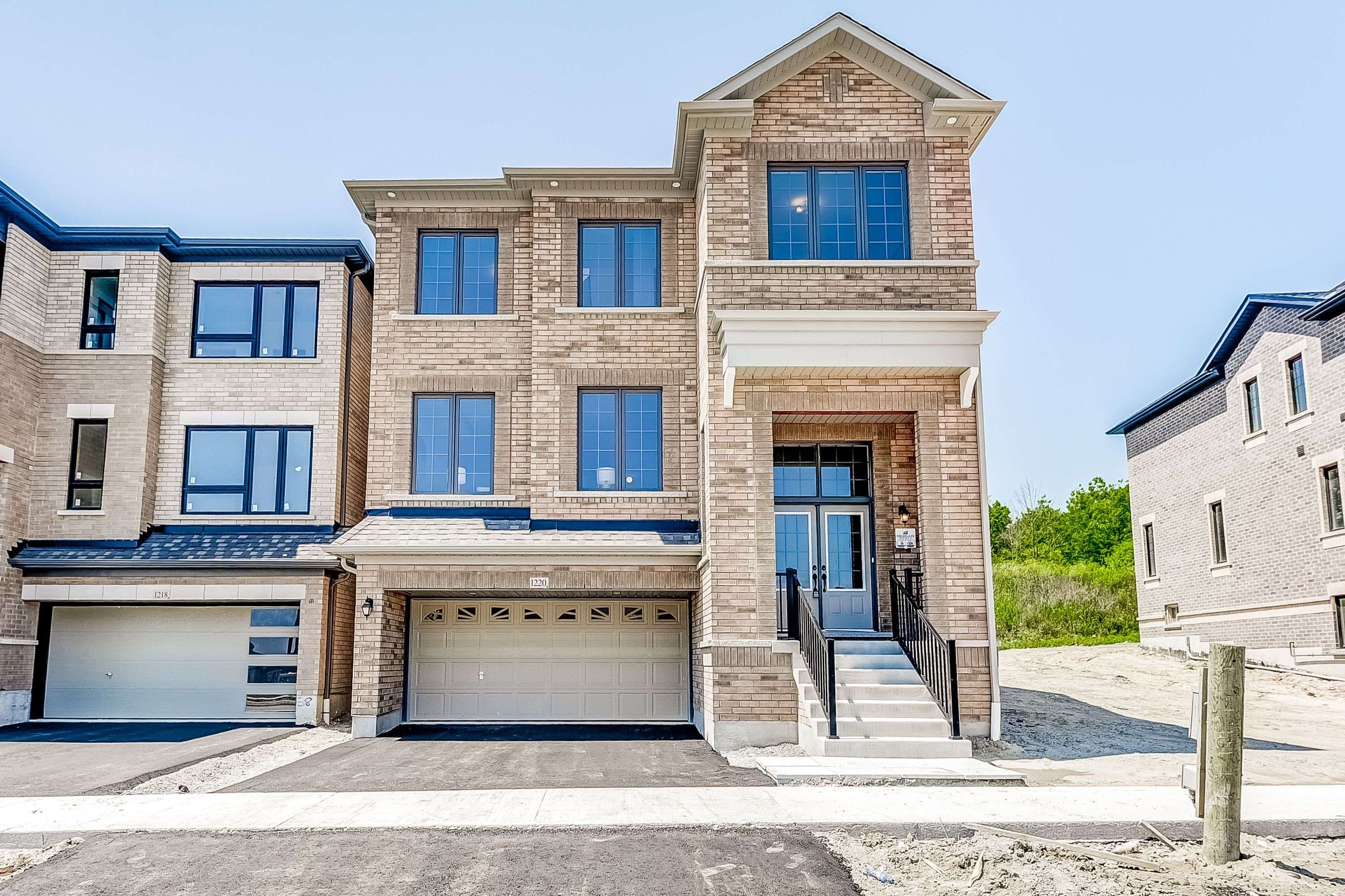 Pickering, ON L1X 0R9,1220 Talisman MNR