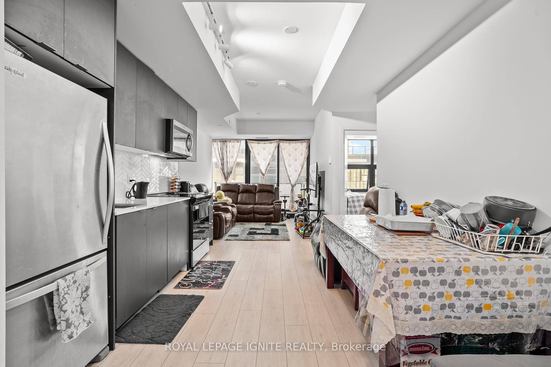 Whitby, ON L1N 0P2,1604 Charles ST #414