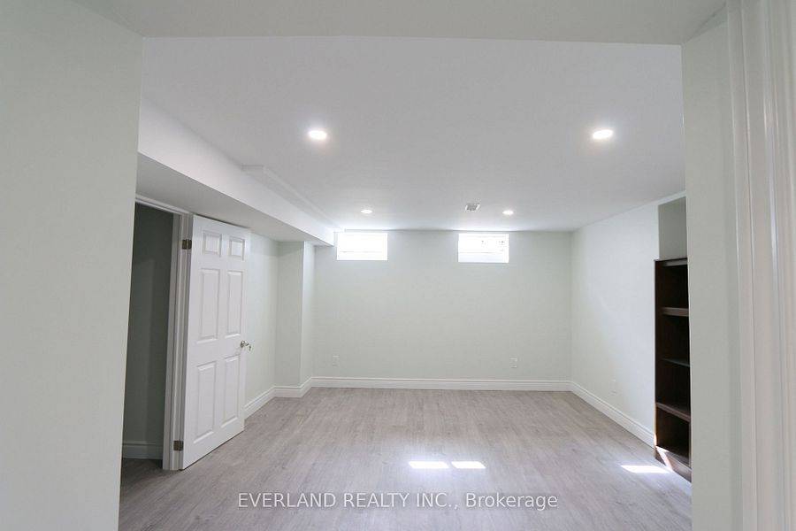 Toronto E11, ON M1X 2C3,4 Hepatica ST #Basment