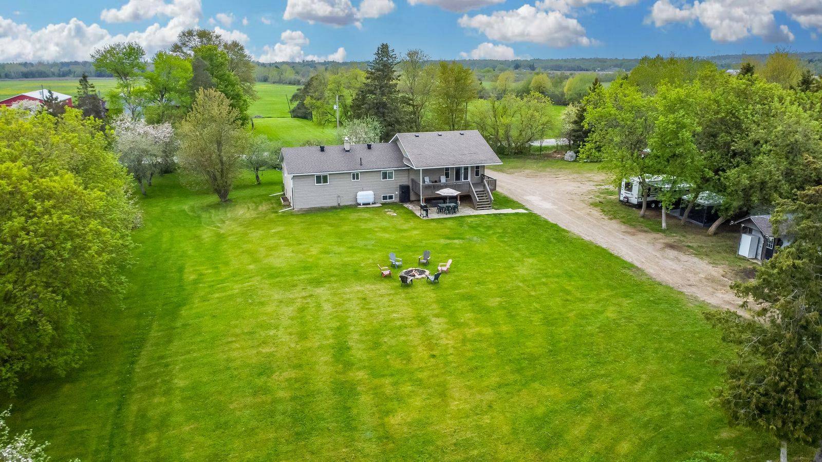 Essa, ON L4M 4S4,8747 10th Line