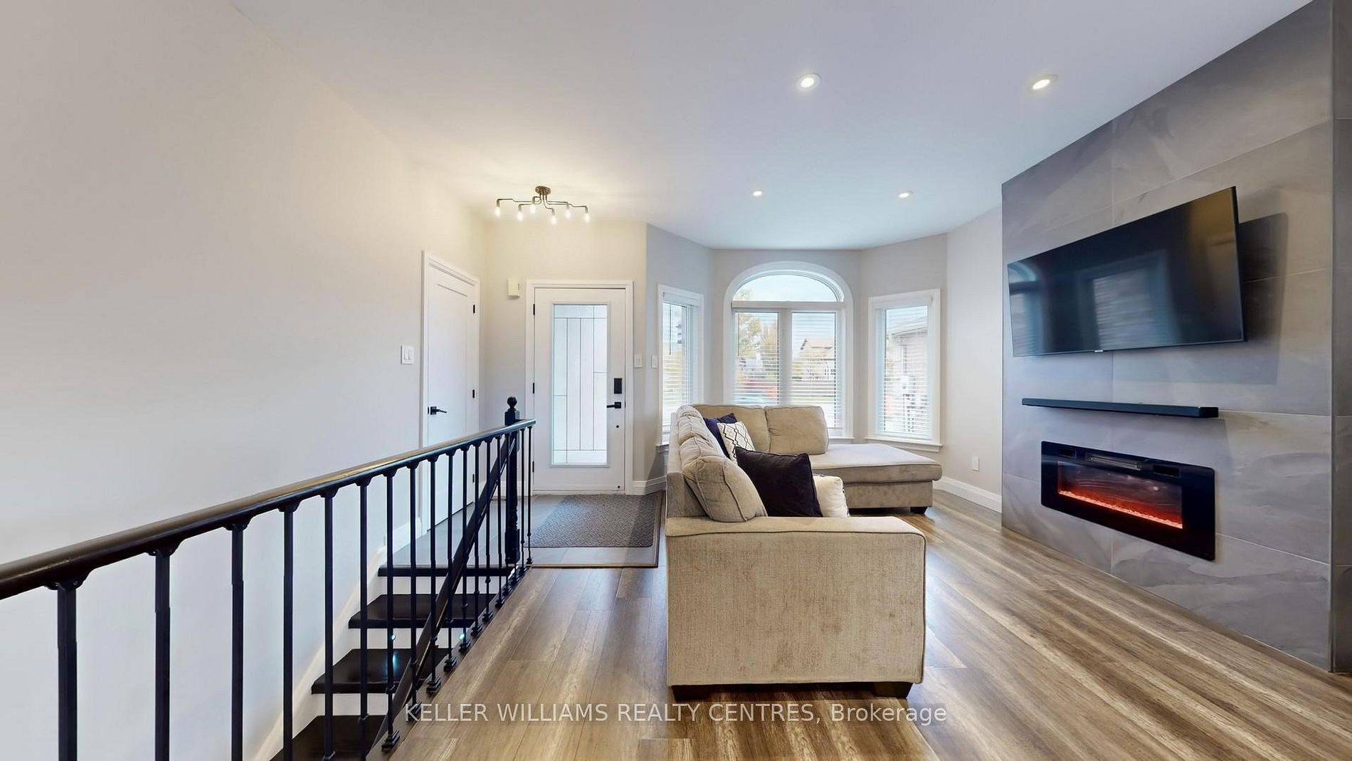 Barrie, ON L4N 9Z5,196 Marsellus DR