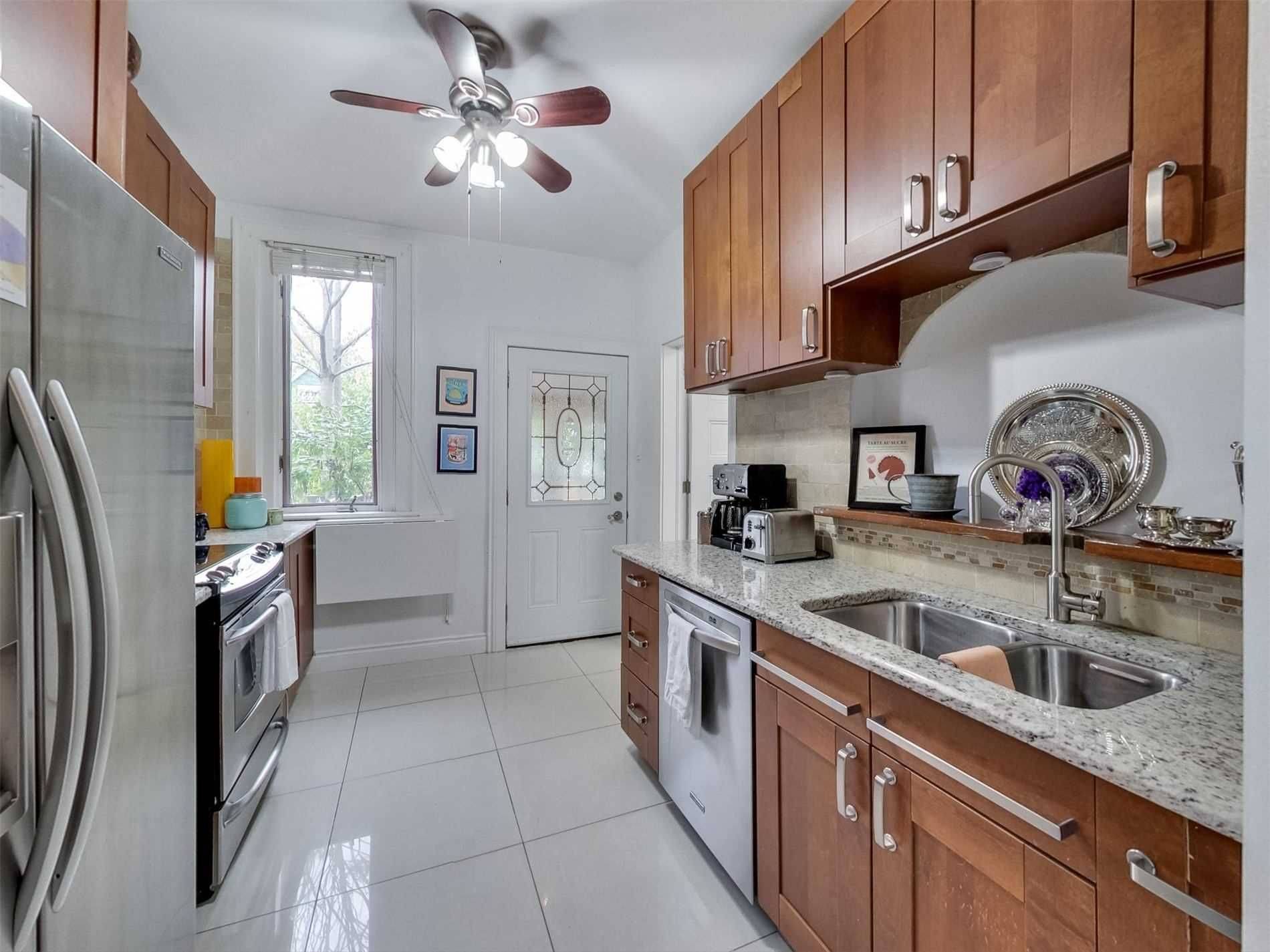 Toronto W01, ON M6R 1X6,2251 Dundas ST W #Main Fl