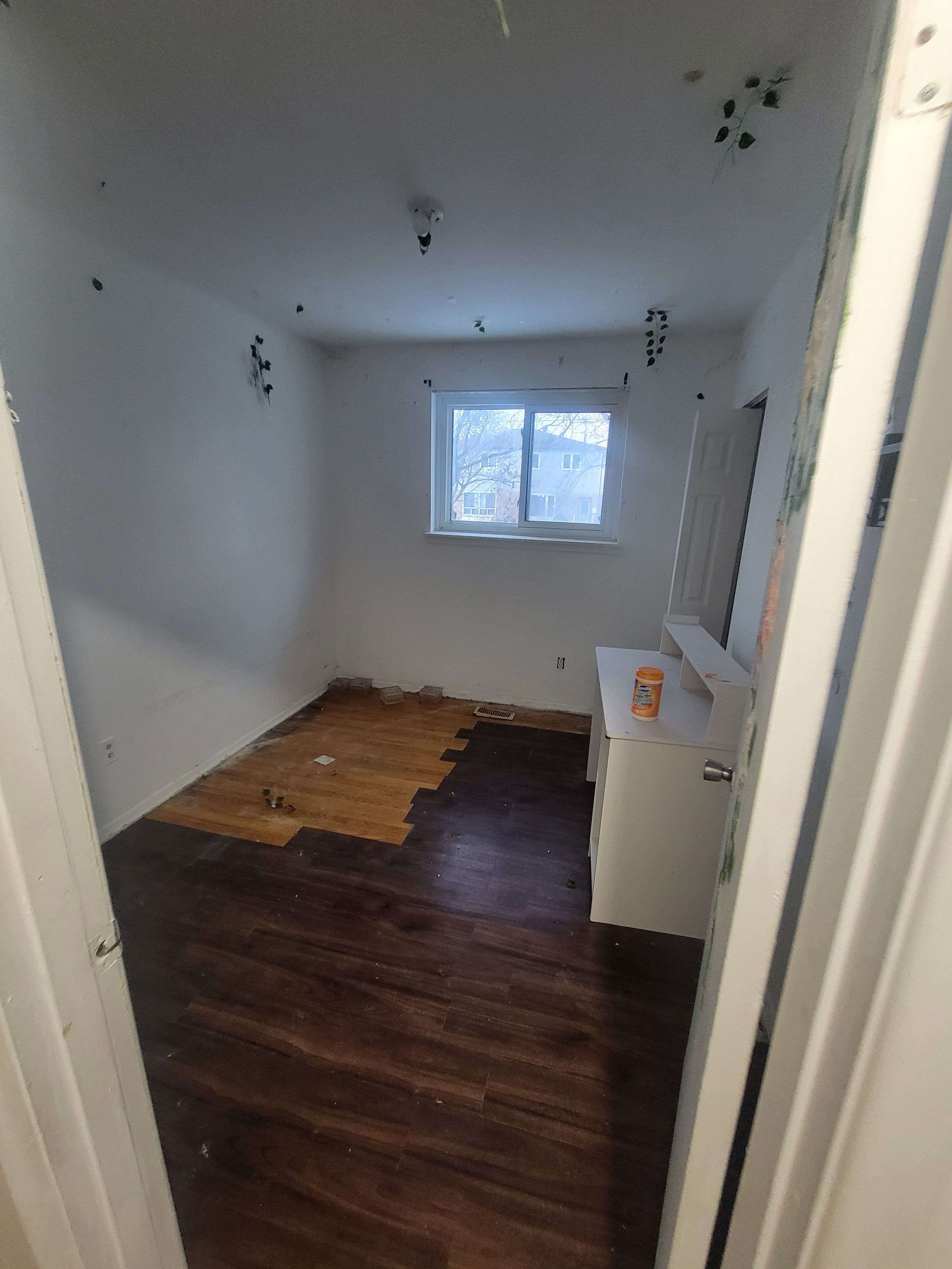 Mississauga, ON L4T 2X4,7335 Darcel AVE