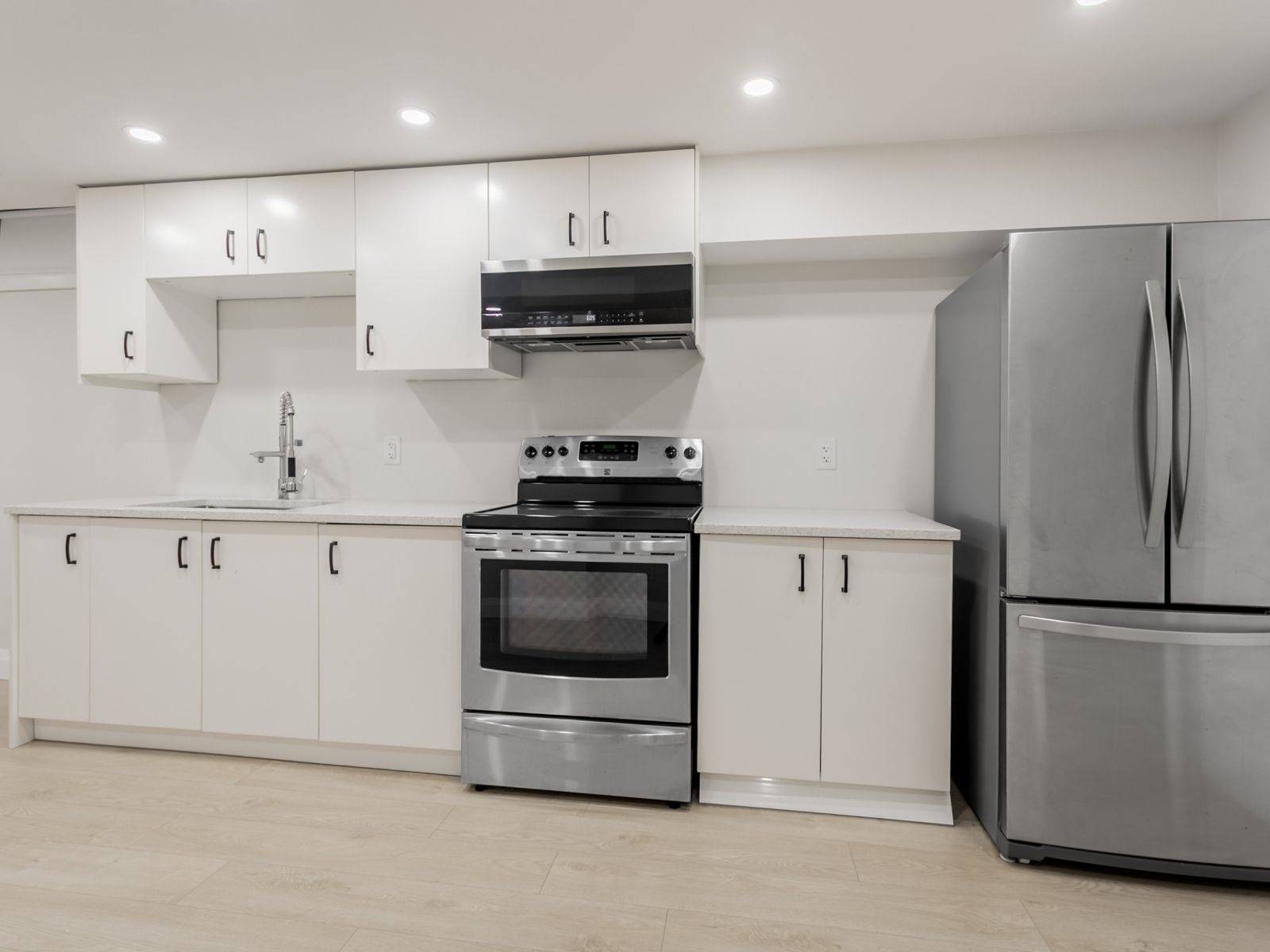 Oakville, ON L6L 6G2,3551 Wass CRES #LOWER