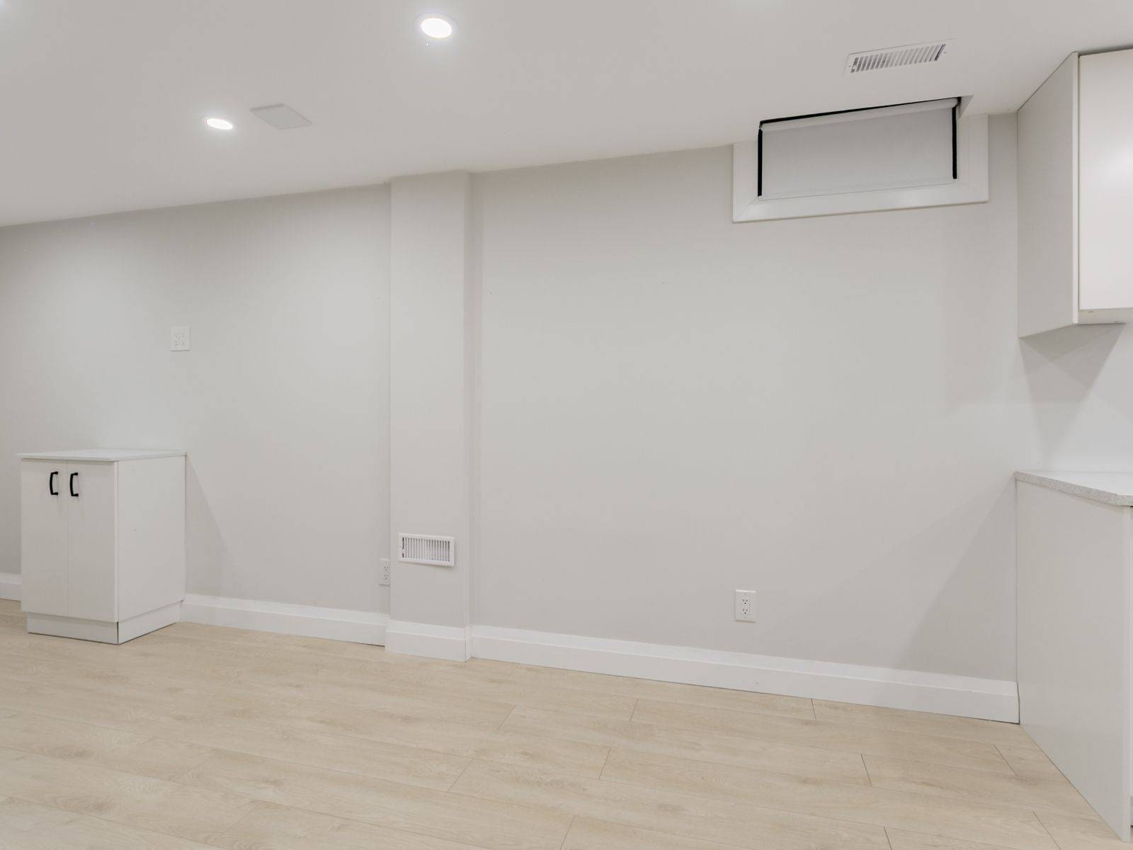 Oakville, ON L6L 6G2,3551 Wass CRES #LOWER