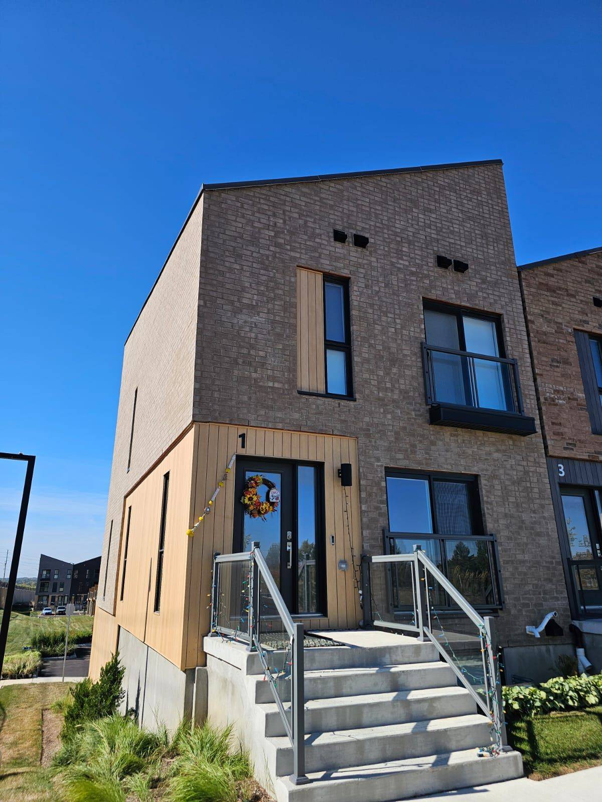 Kitchener, ON N2E 0J4,1 Benninger DR