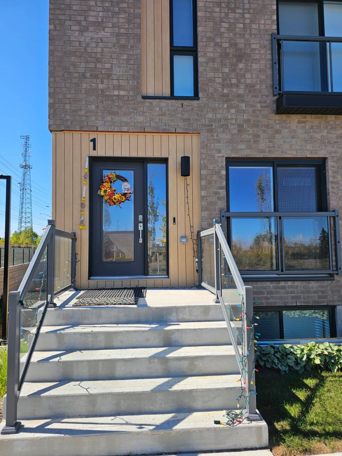 Kitchener, ON N2E 0J4,1 Benninger DR