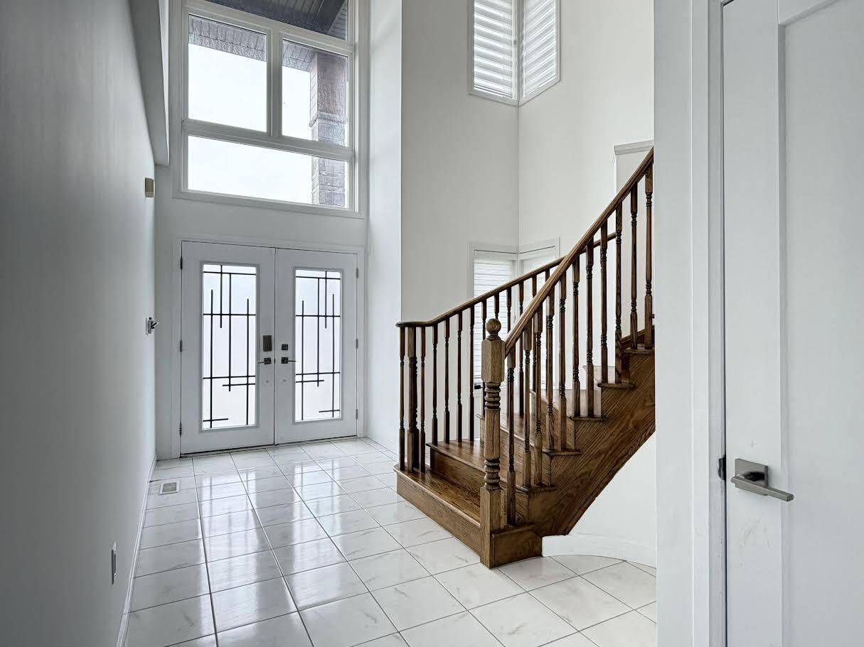 Hamilton, ON L8J 0L5,40 Lexington AVE