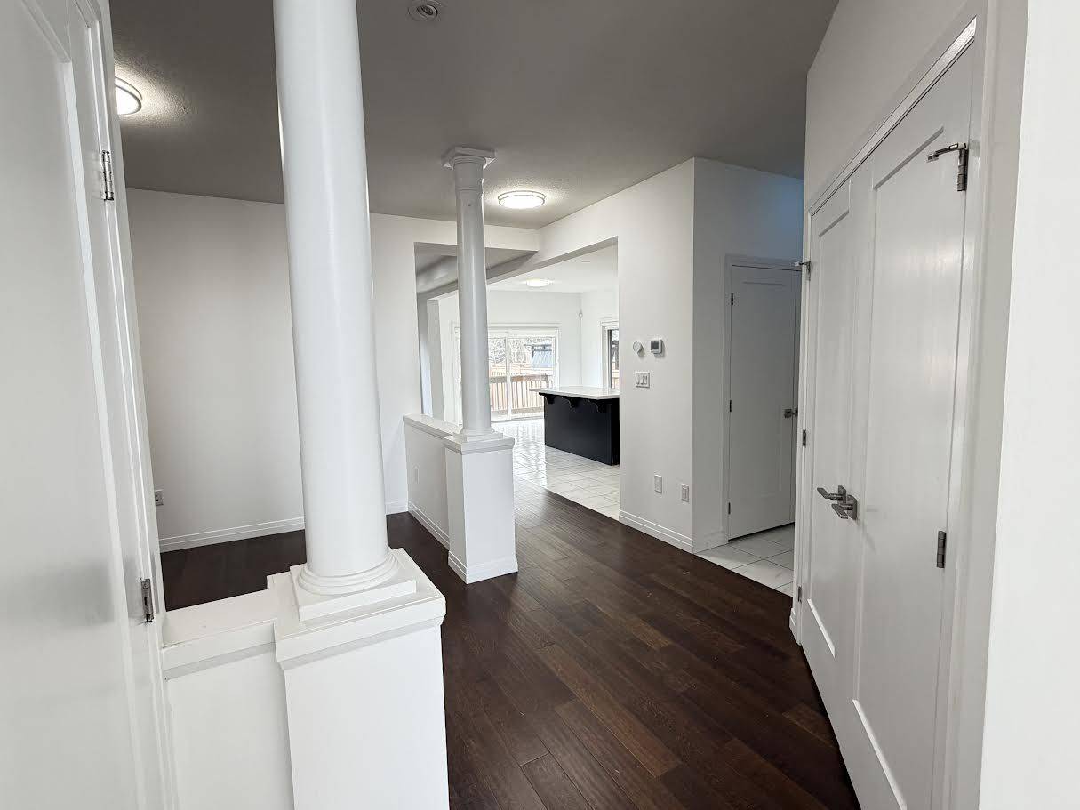 Hamilton, ON L8J 0L5,40 Lexington AVE