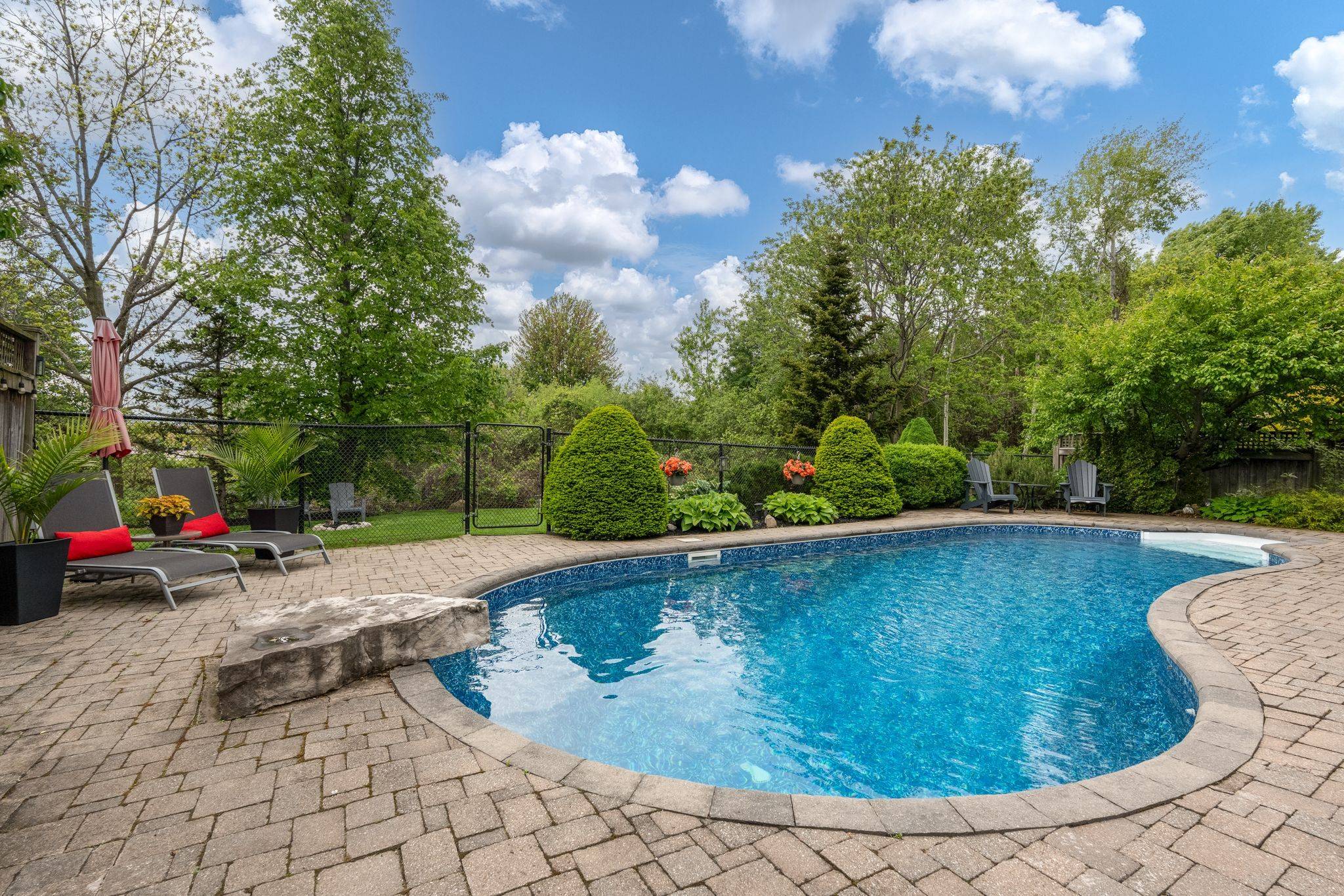 Hamilton, ON L9K 1R7,194 Joshua AVE