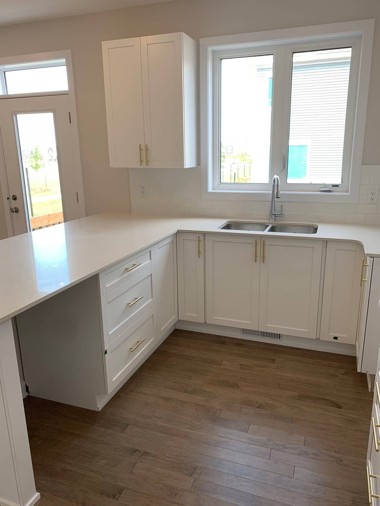 Barrhaven, ON K2J 6X7,431 Epoch ST