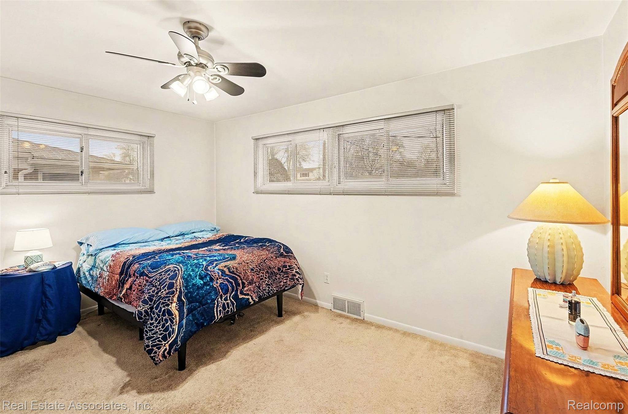 Livonia, MI 48150,9219 Melrose ST