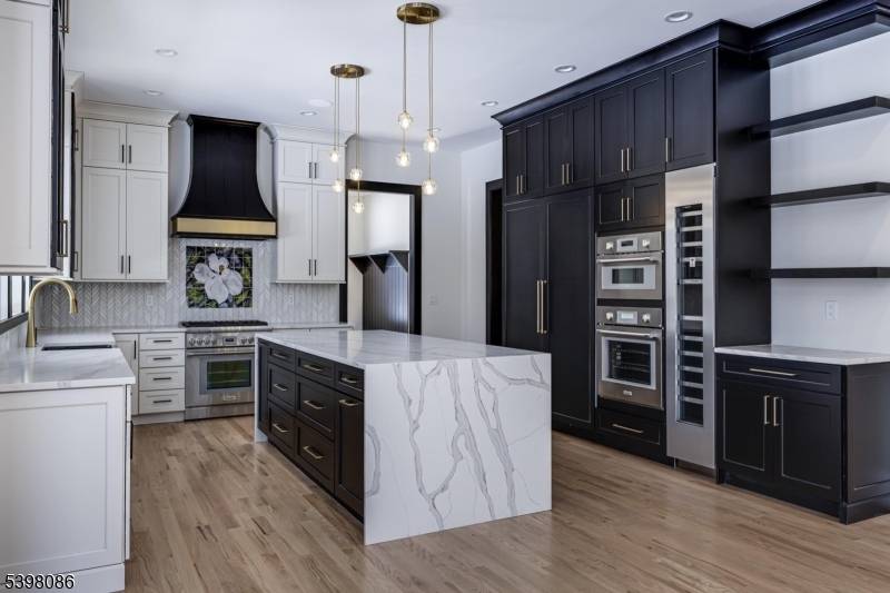 Green Brook Twp., NJ 08812,6 Harlow Pointe Cove