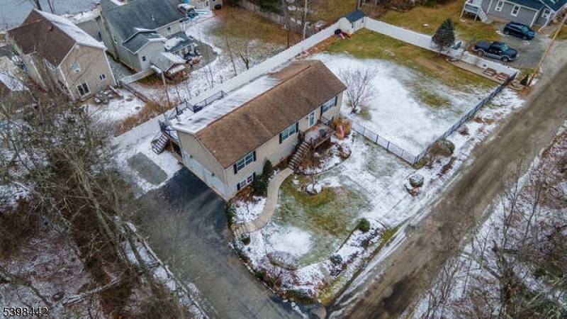 West Milford Twp., NJ 07480,19 Ivy Pl