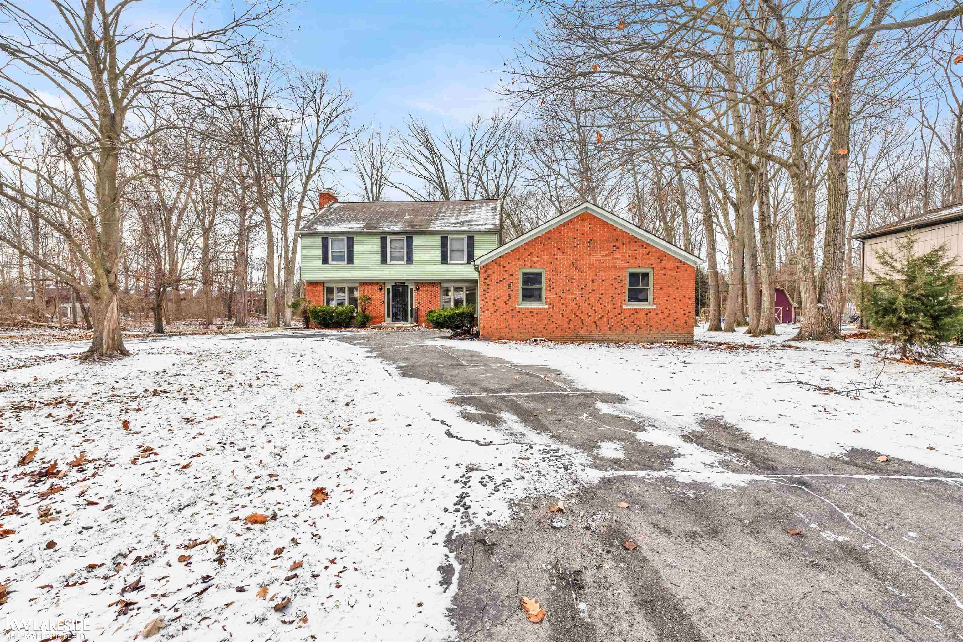 Harrison Twp, MI 48045,38831 Townhall ST