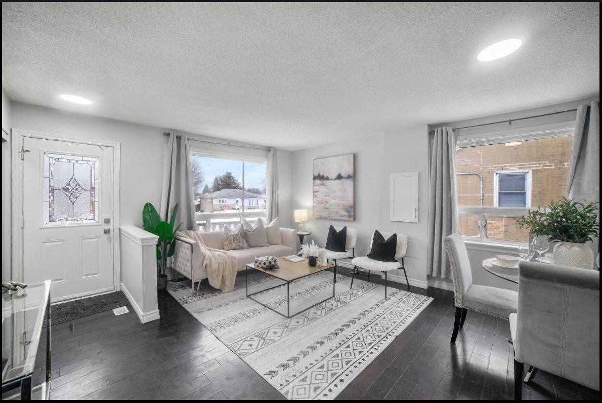 Oshawa, ON L1J 1H5,484 Phillip Murray AVE