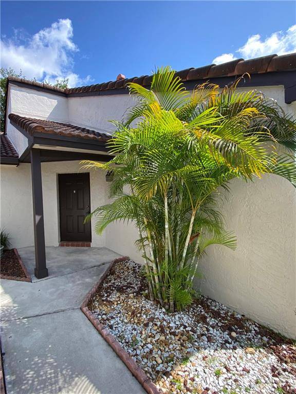 Miami, FL 33185,14925 SW 48TH TER #20E