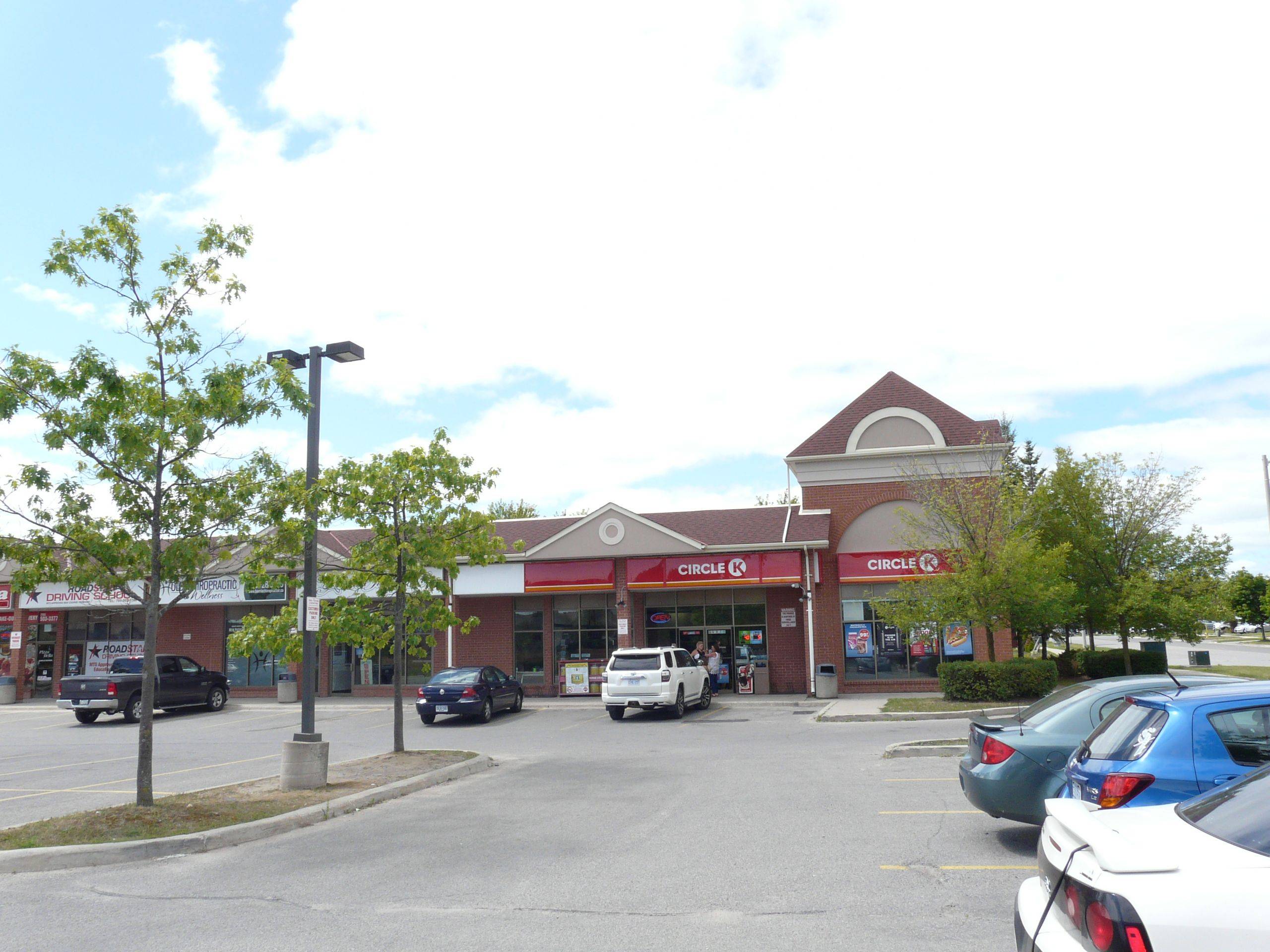 Barrie, ON L4N 0Y4,2 Marsellus DR #10