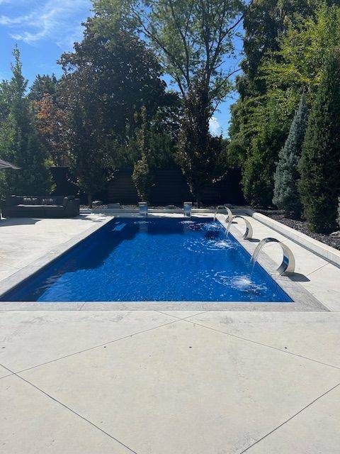 Toronto W08, ON M9A 4A6,62 Edenvale CRES