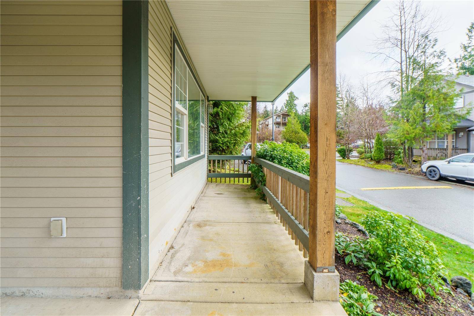 Tofino, BC V0R 2Z0,809 ocean park Dr