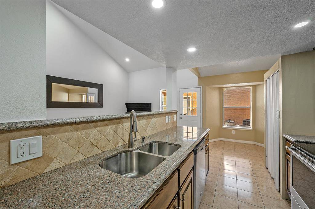 1837 Amber Lane, Carrollton, TX 75007