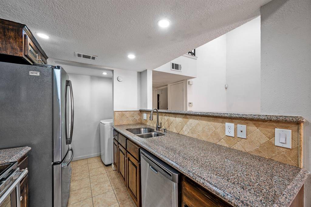 1837 Amber Lane, Carrollton, TX 75007