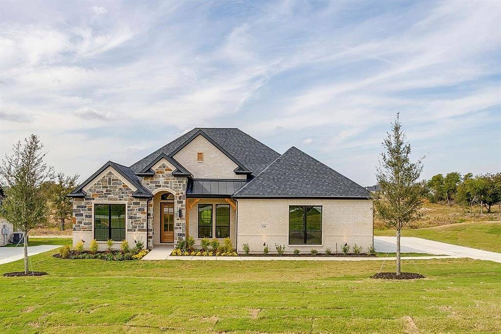 Azle, TX 76020,320 Slimp Bluff