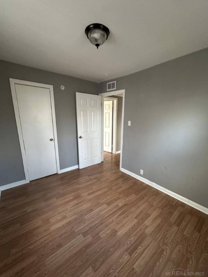 Warren, MI 48089,8701 Toepfer RD