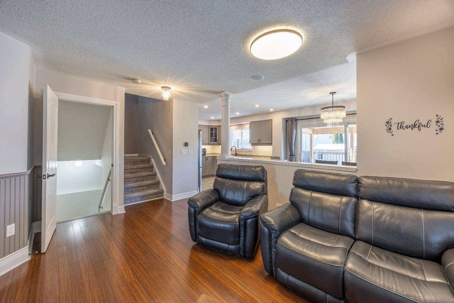 Clarington, ON L1C 0J1,50 Honeyman DR