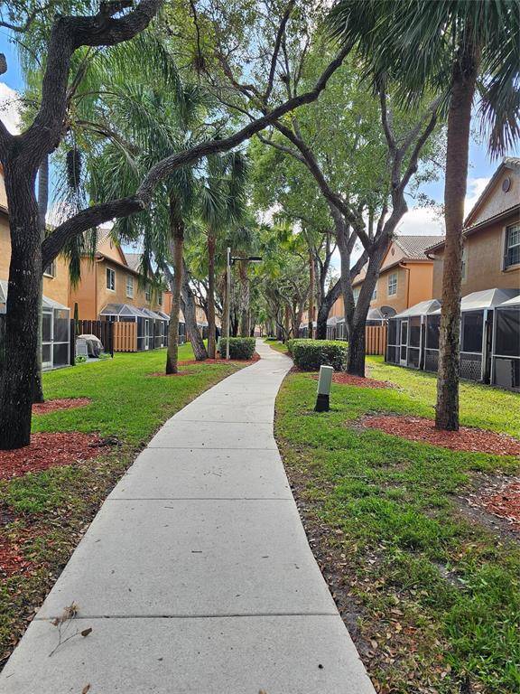 Weston, FL 33327,1498 Barcelona Way #3-21