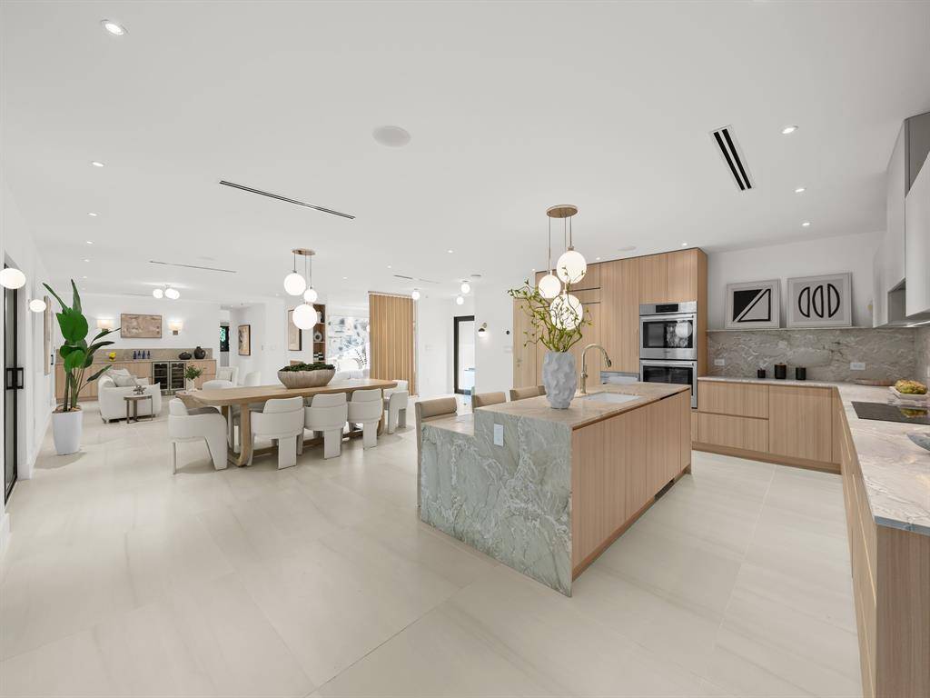 Pinecrest, FL 33156,7125 SW 119th St