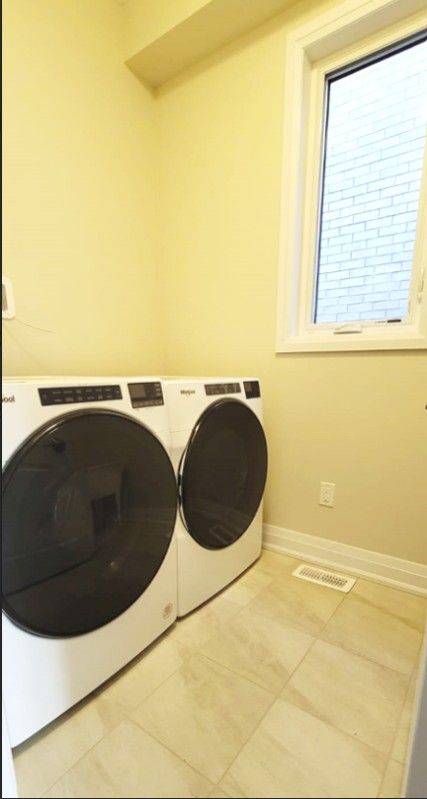 Springwater, ON L9X 2C8,26 Periwinkle RD