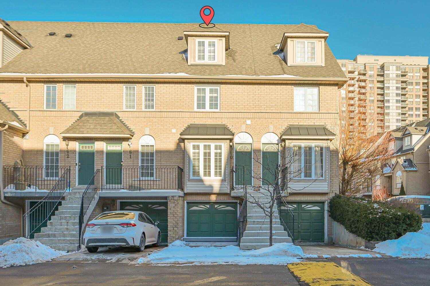 Mississauga, ON L5R 3V9,80 Strathaven DR #60