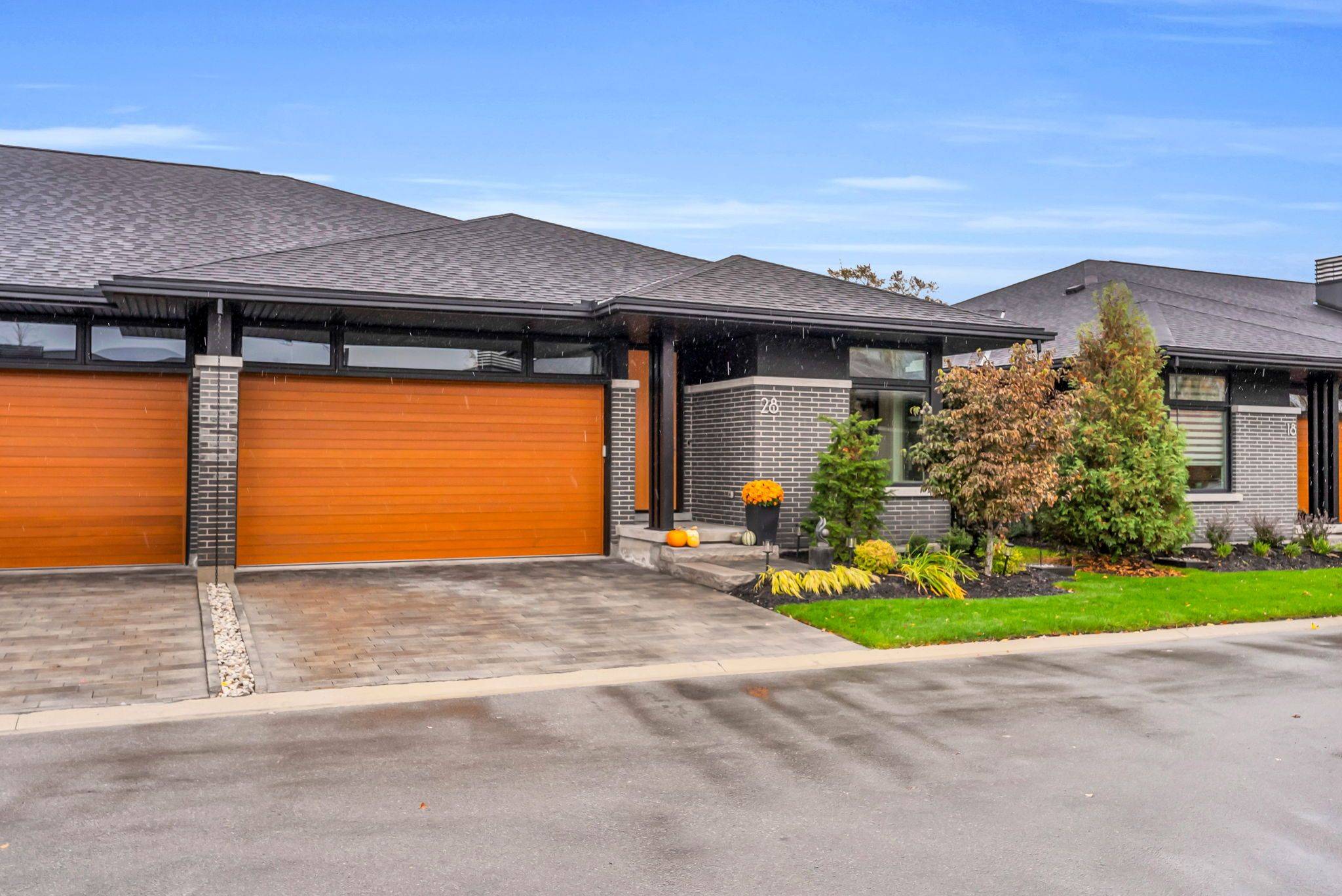 Welland, ON L3C 0H5,28 Juniper TRL #8