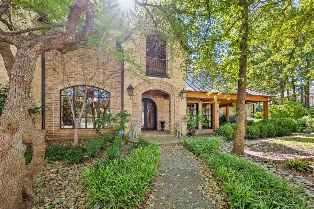 Southlake, TX 76092,830 Simmons Court