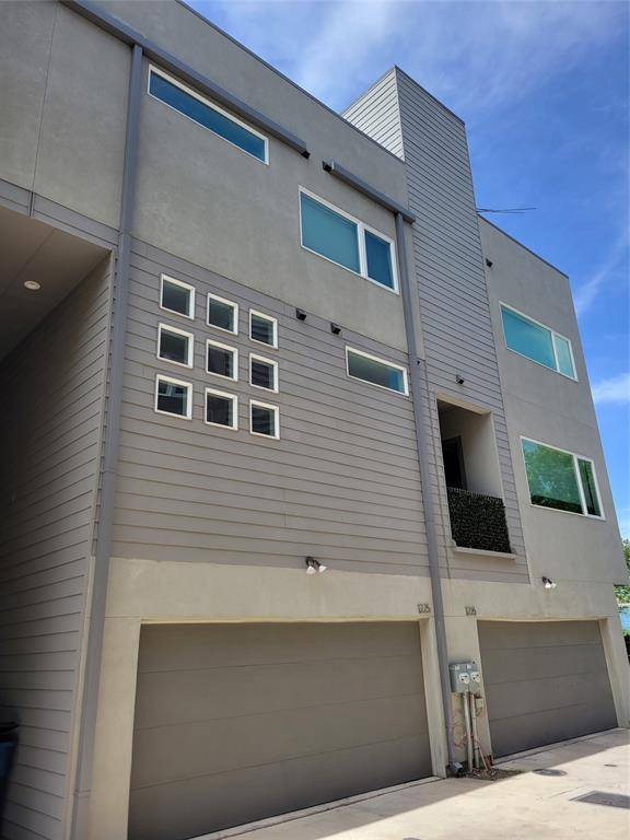 Dallas, TX 75215,1225 Hyde Court