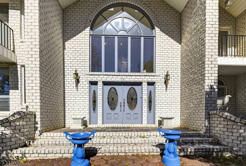 Lawrence Twp., NJ 08540,16 Benedek