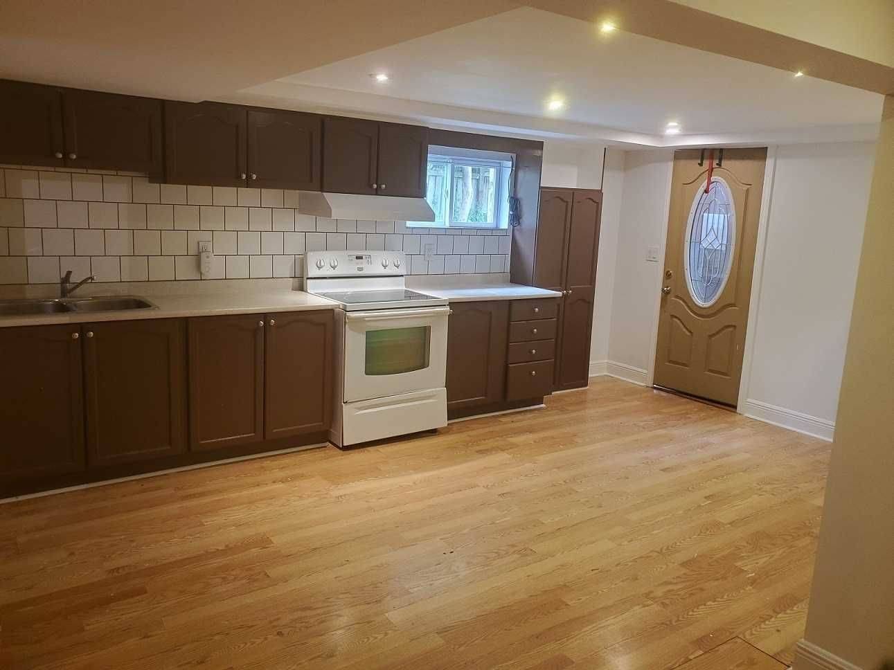 Georgina, ON L0E 1L0,37 Jordan ST #Bsmnt