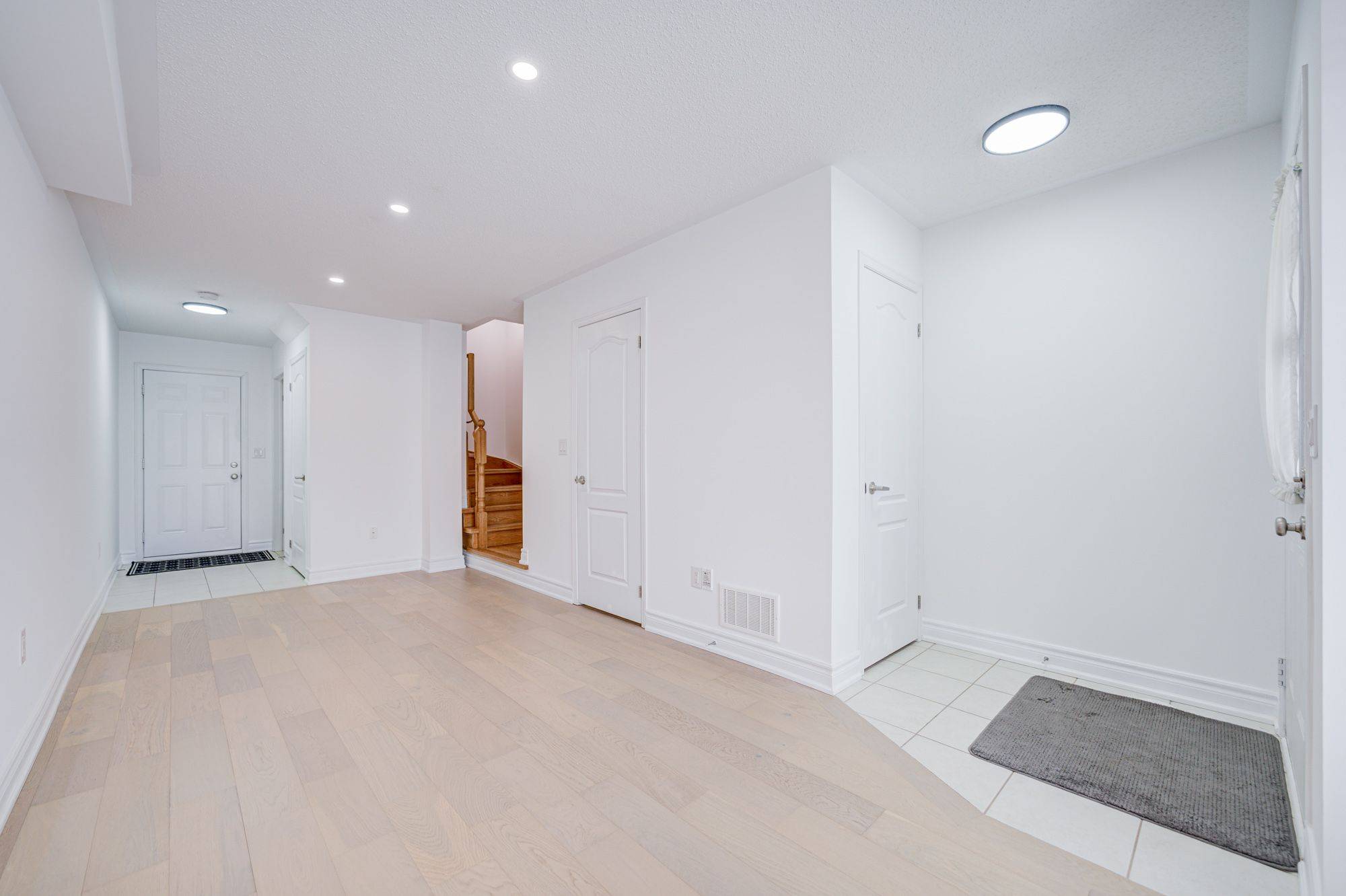 Markham, ON L6C 0N3,5259 Major Mackenzie DR