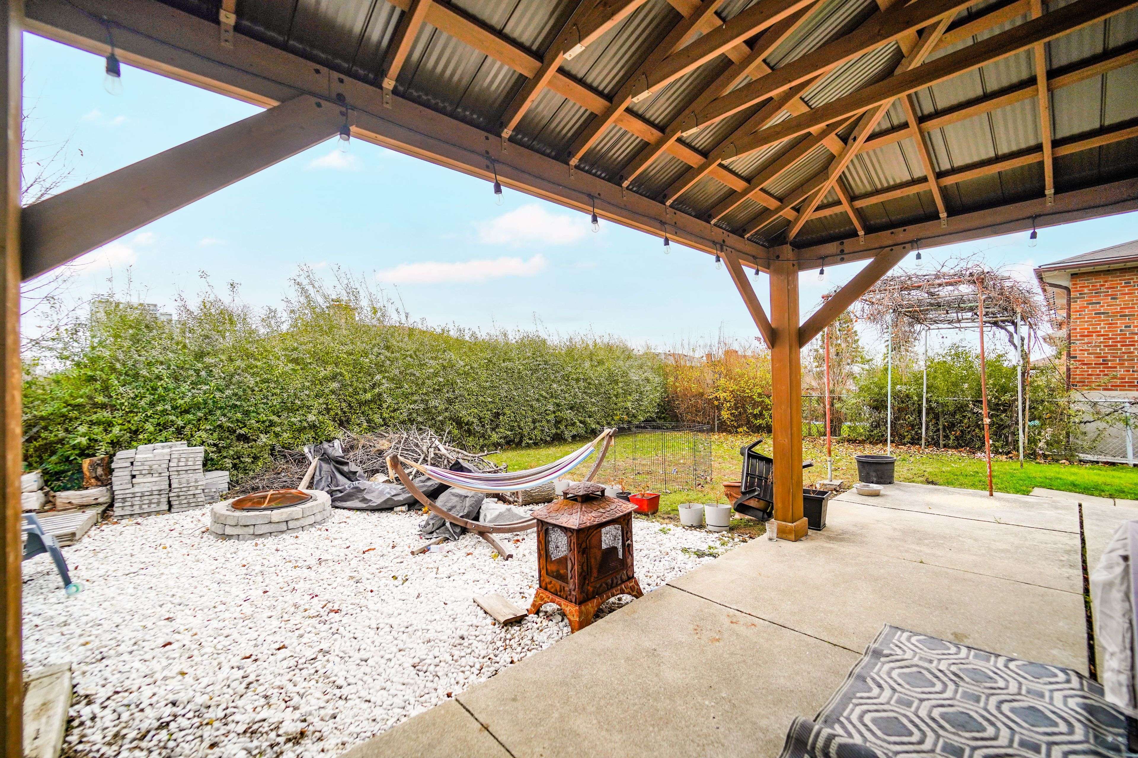 Toronto W05, ON M3N 1C3,95 Stanley RD #Upper