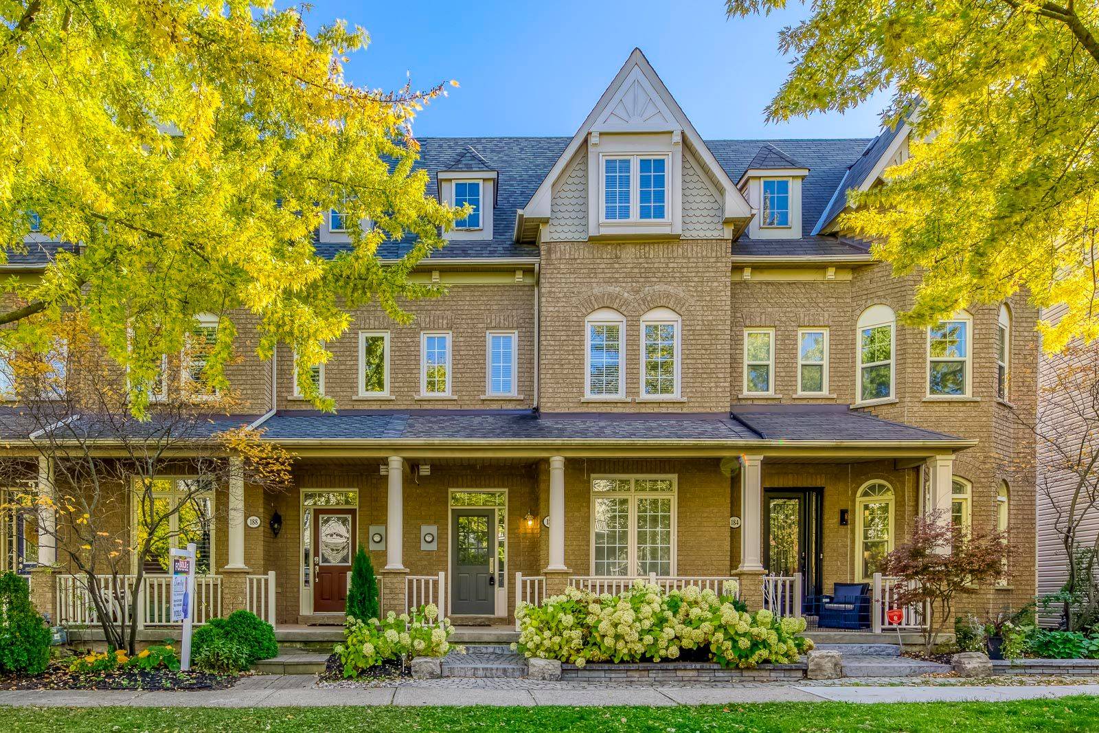 Oakville, ON L6H 6N1,186 GATWICK DR