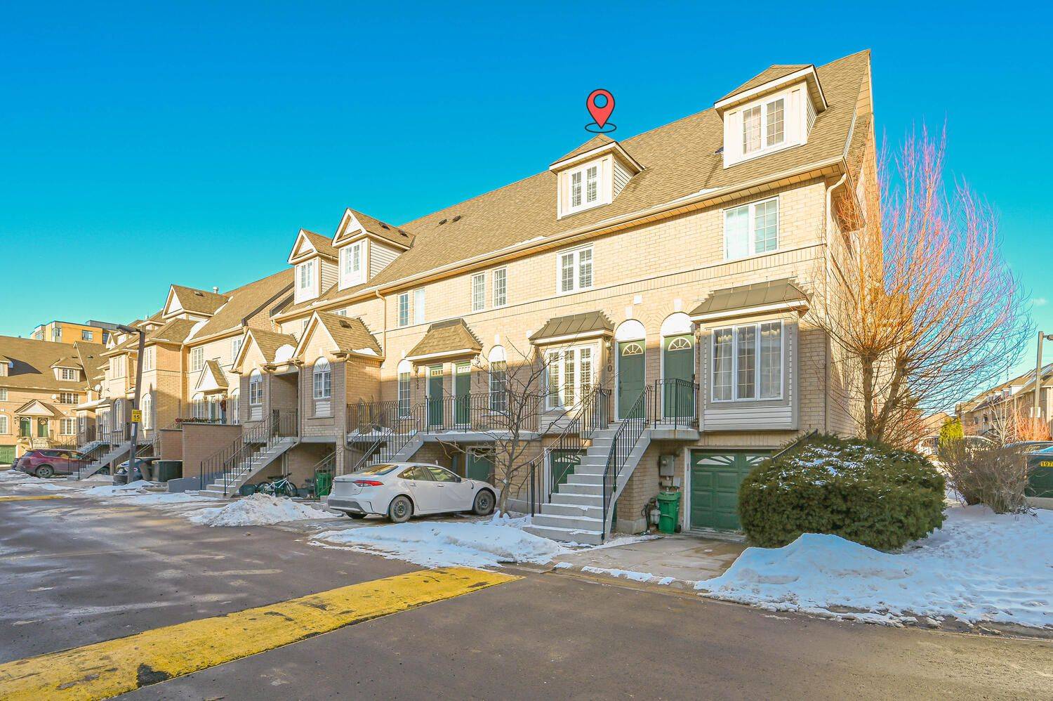 Mississauga, ON L5R 3V9,80 Strathaven DR #60