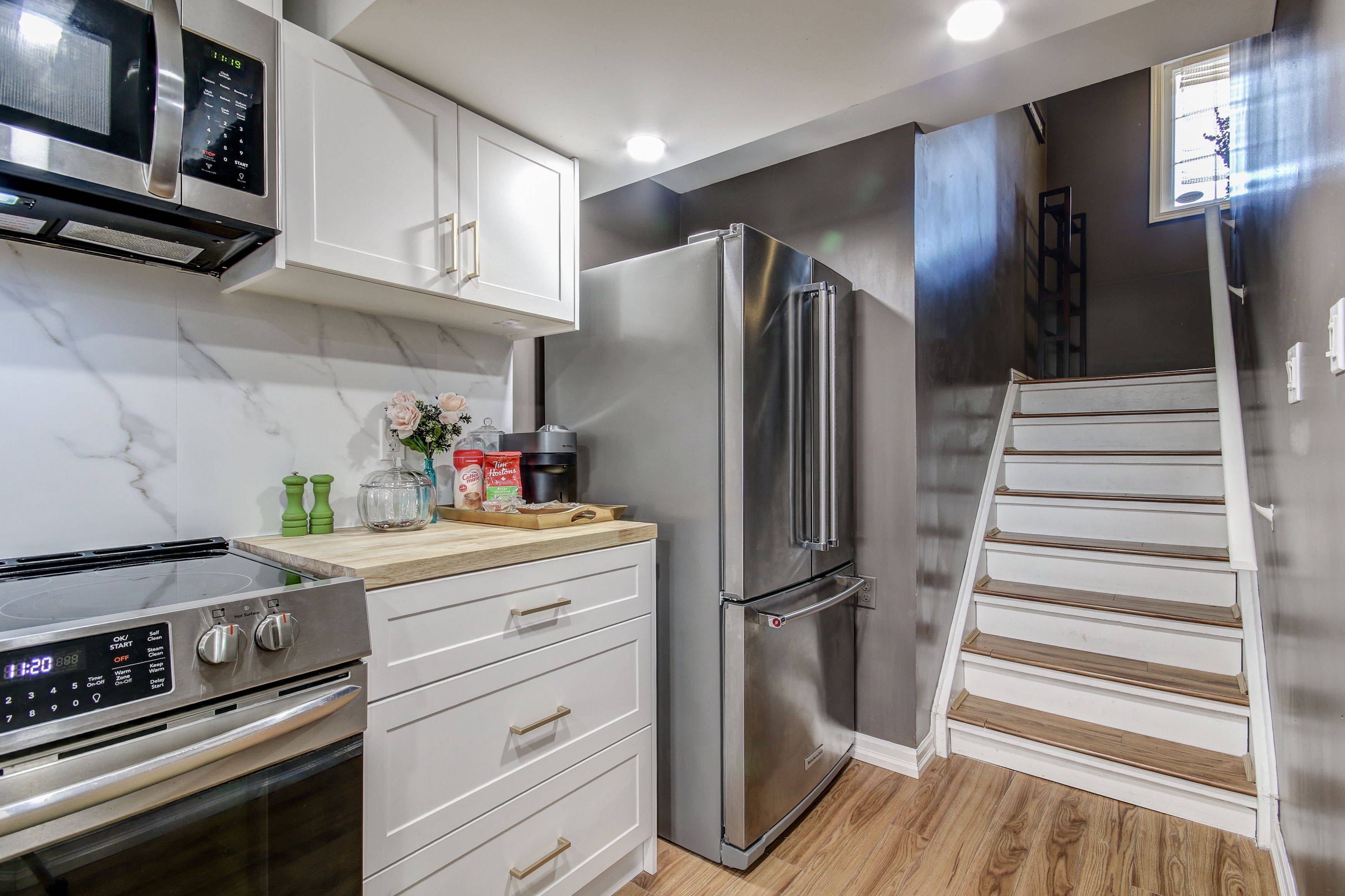 Milton, ON L9T 7R5,714 Yates DR